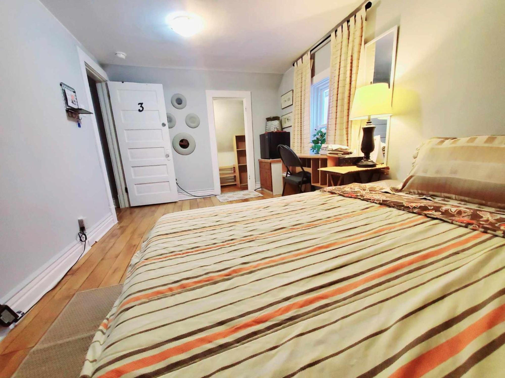 Merj'S Guest House In Wolesly Виннипег Экстерьер фото