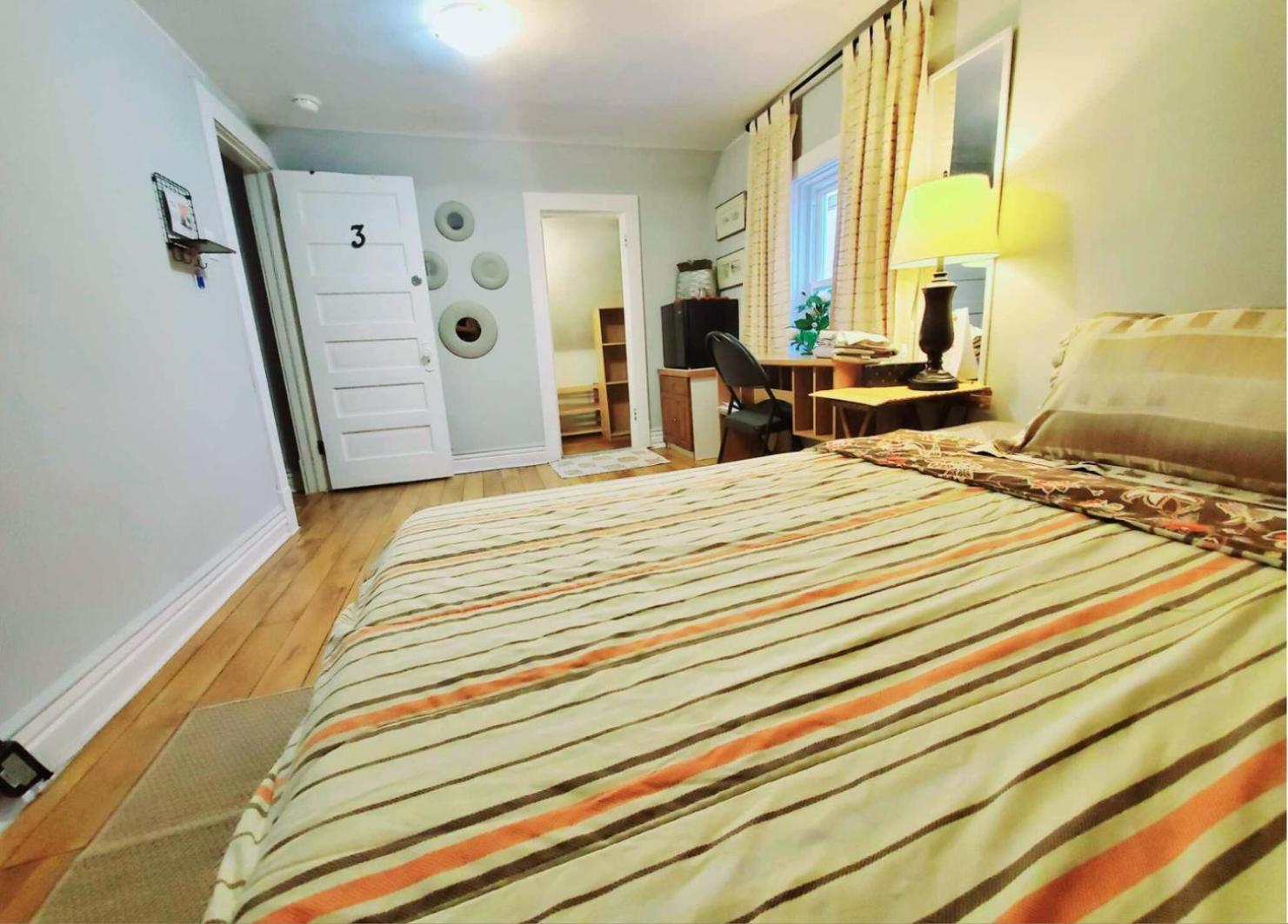 Merj'S Guest House In Wolesly Виннипег Экстерьер фото