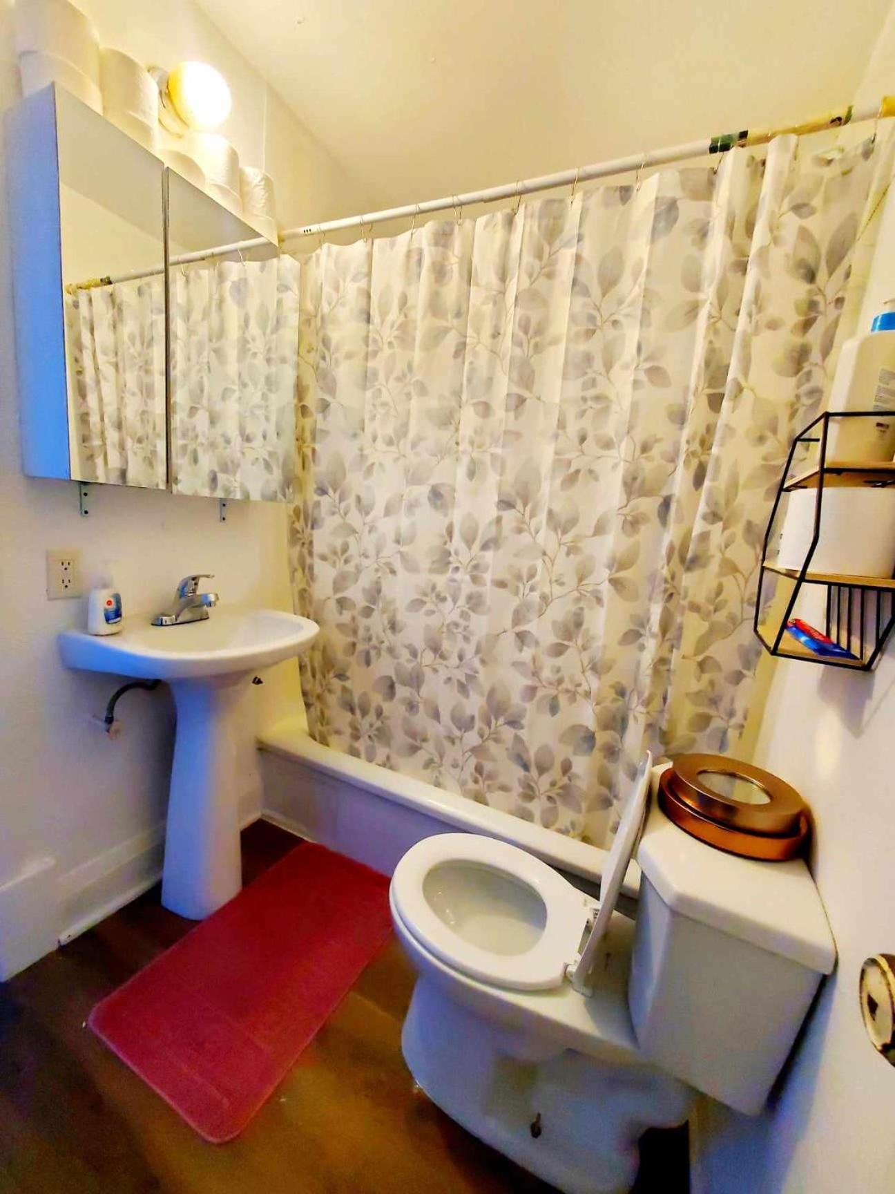 Merj'S Guest House In Wolesly Виннипег Экстерьер фото